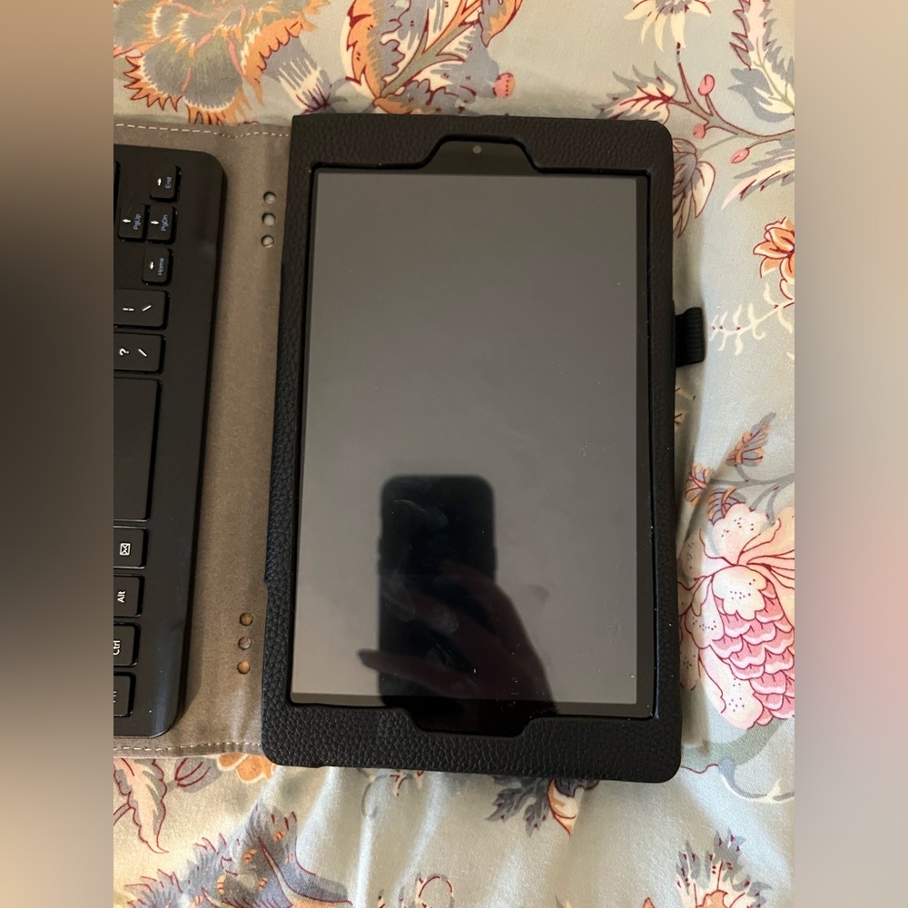 Amazon Kindle Fire HD 8 with Keyboard
